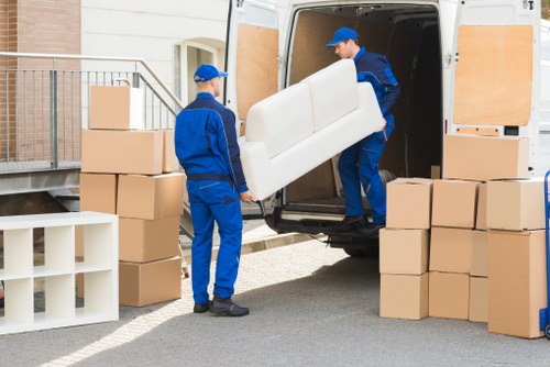 Hammersmith moving service for home and office items